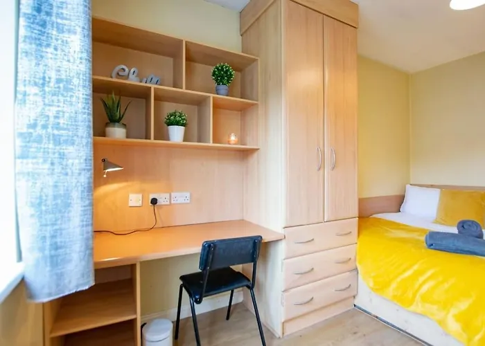 Ferienhaus 22 - Spacious Duplex By Shortstays