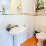 22 - Superb & Spacious Duplex - Sleeps 6 - Free Parking * Голуэй