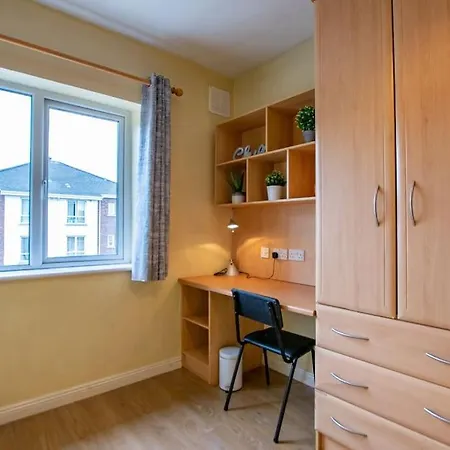 22 - Spacious Duplex By Shortstays Holiday home *