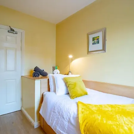 22 - Spacious Duplex By Shortstays * Galway