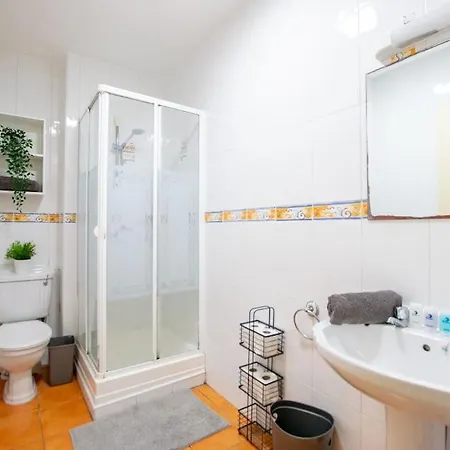 22 - Spacious Duplex By Shortstays