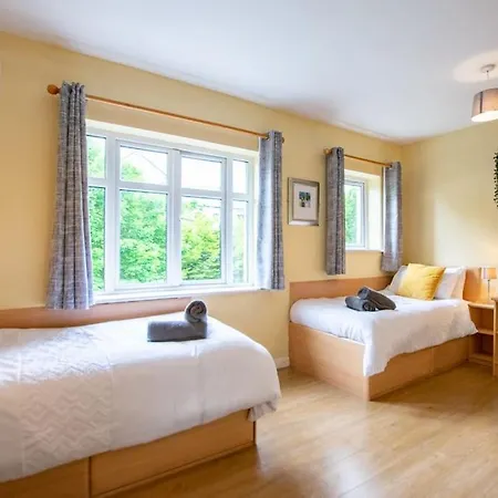 22 - Spacious Duplex By Shortstays * Galway