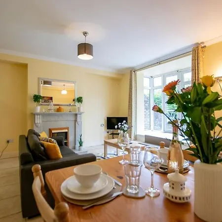 Casa vacanze 22 - Superb & Spacious Duplex - Sleeps 6 - Free Parking *