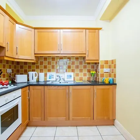 度假居 22 - Superb & Spacious Duplex - Sleeps 6 - Free Parking 戈尔韦