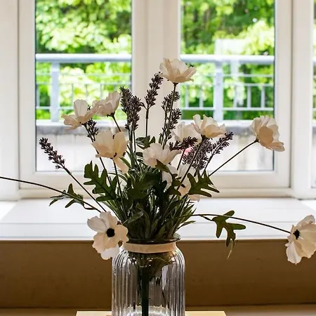 22 - Spacious Duplex By Shortstays Holiday home